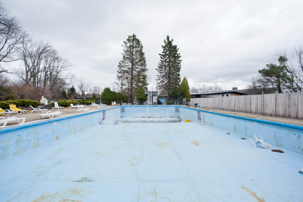 Top Signs It's Time for a Pool Resurfacing