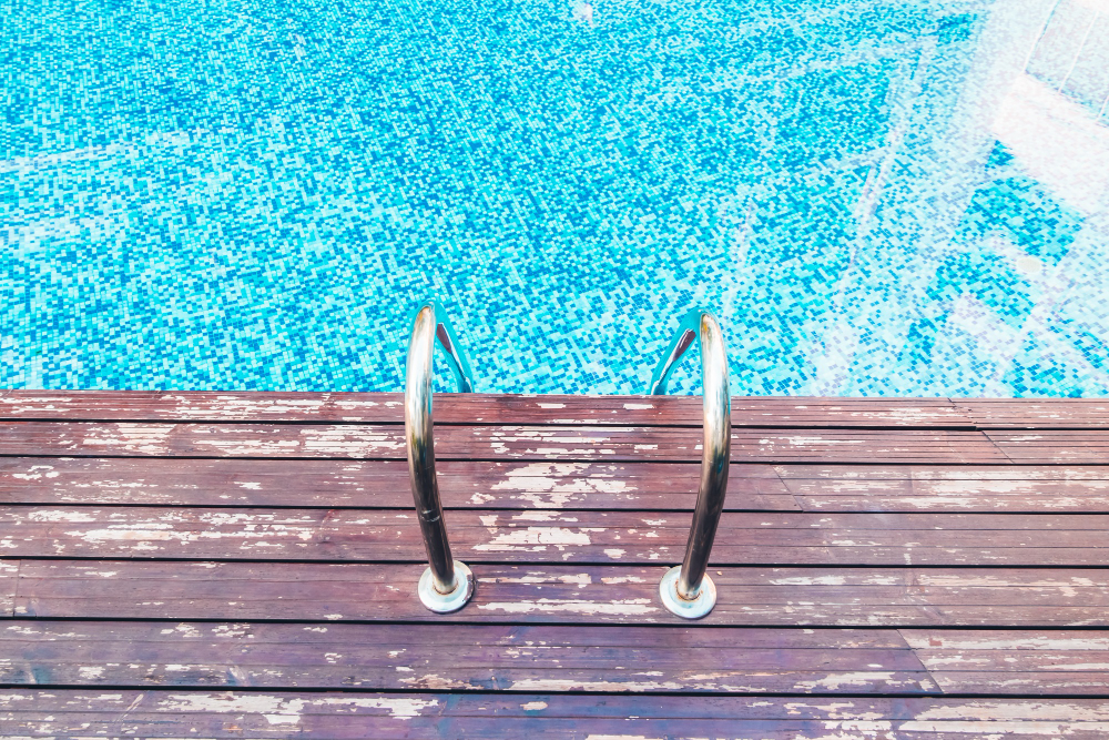 Effective Ways to Remove Pool Stains