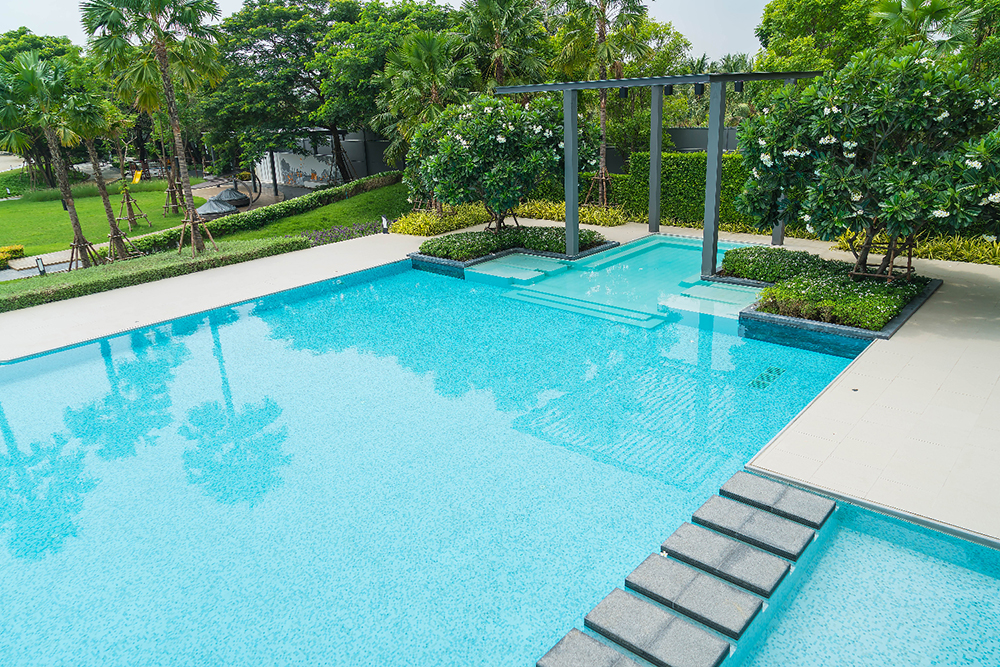 How to Select the Right Material for Pool Resurfacing