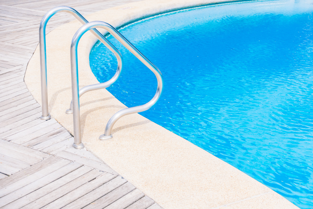 Best Resurfacing Materials to Use with Pool Renovation