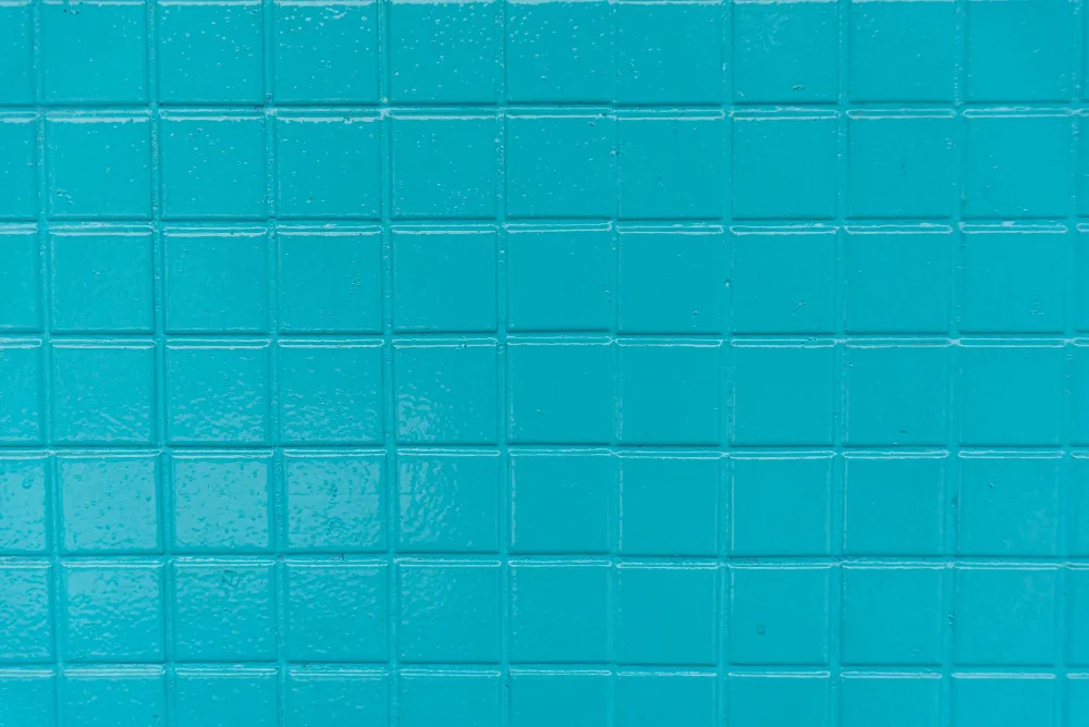 Choosing the Right Pool Color for Your Home