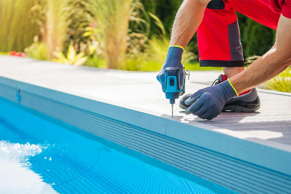 Pool Repair: DIY vs. Pro