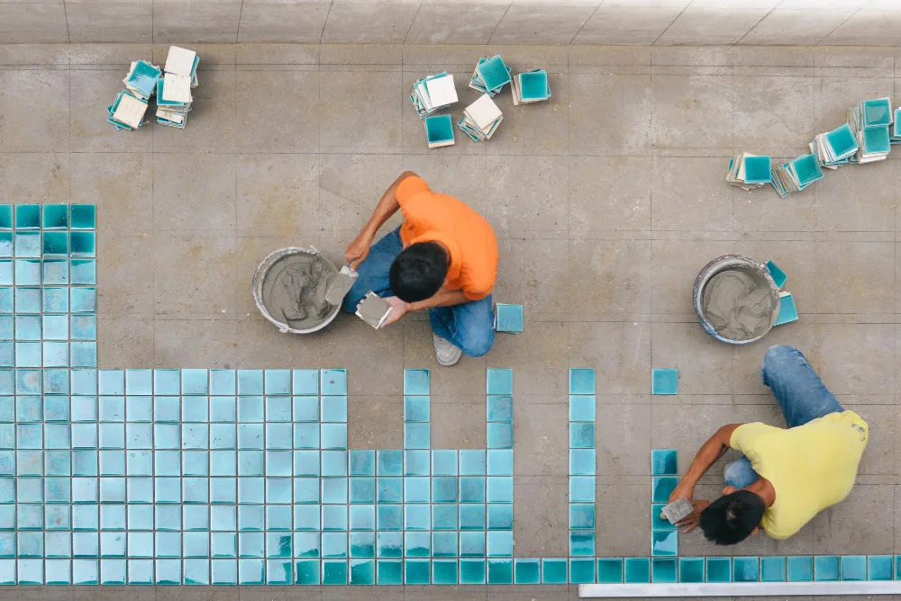 How to Find the Right Pool Contractor for Resurfacing